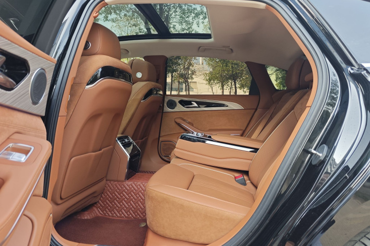 红旗H9 2020款 2.0T 智联旗畅版中控内饰7002