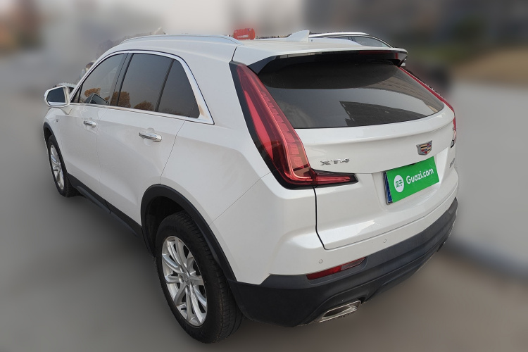 凯迪拉克XT4 2021款 28T 两驱技术型车身外观5