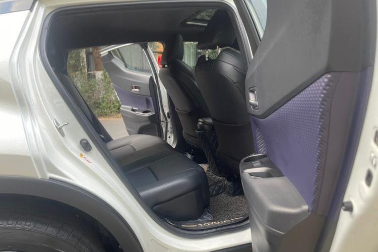 丰田C-HR 2020款 2.0L 领先版中控内饰7007