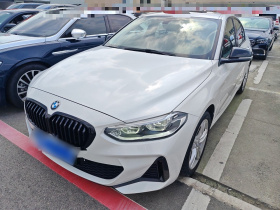 宝马1系 2021款 120i M运动曜夜版