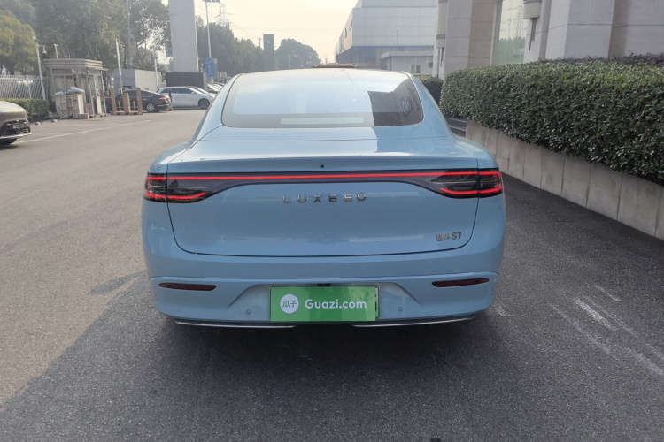 鸿蒙智行 智界S7 2025款 855km Max车身外观6004