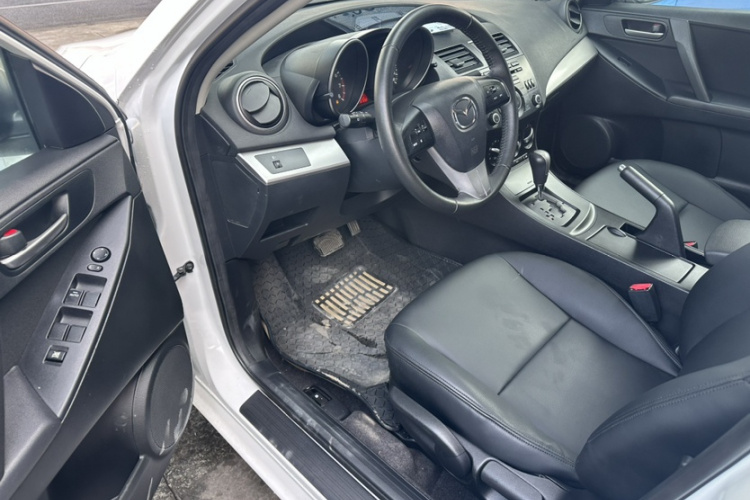 马自达3星骋 2013款 三厢 1.6L 自动精英型中控内饰7004