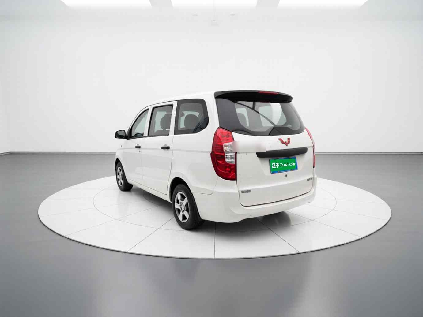 五菱汽车 五菱宏光 2021款 改款 1.5L S基本型 液压助力LAR(3)