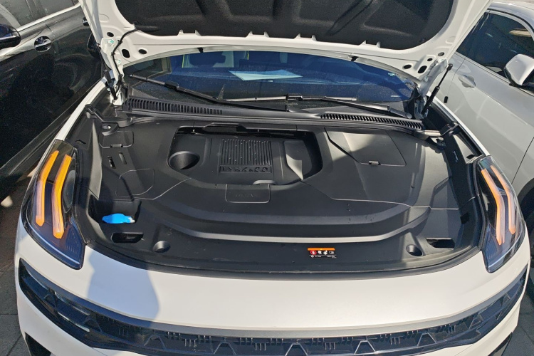 领克06 2023款 Remix 1.5T 劲Halo机舱底盘24