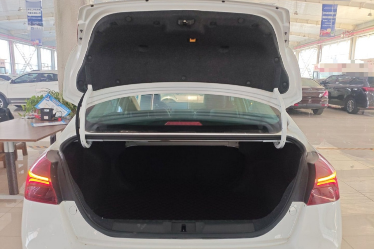 吉利汽车 帝豪 2020款 1.5L CVT舒适型机舱底盘23