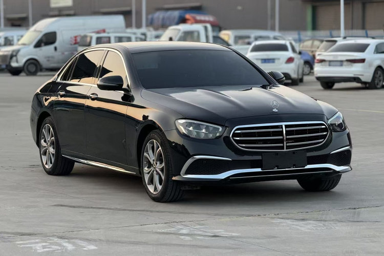 奔驰E级 2021款 改款 E 300 L 运动时尚型车身外观6005