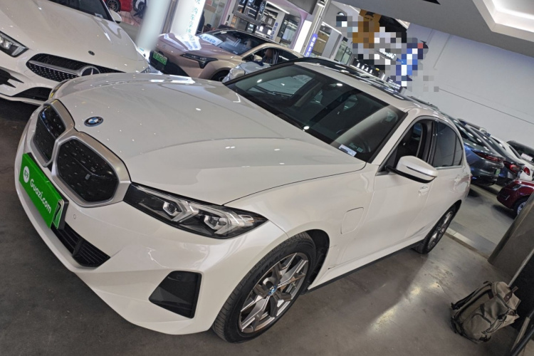 宝马i3 2022款 eDrive 35 L车身外观4