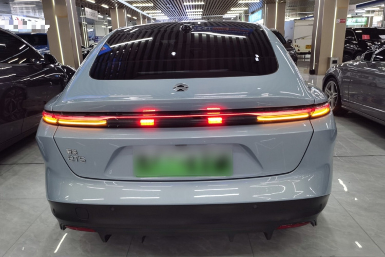 蔚来ET5 2022款 75kWh车身外观6