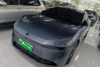 领克Z10 2024款 95kWh 702km四驱智驾Ultra