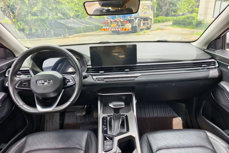 吉利汽车 帝豪 2022款 第4代 1.5L CVT尊贵型中控内饰7003