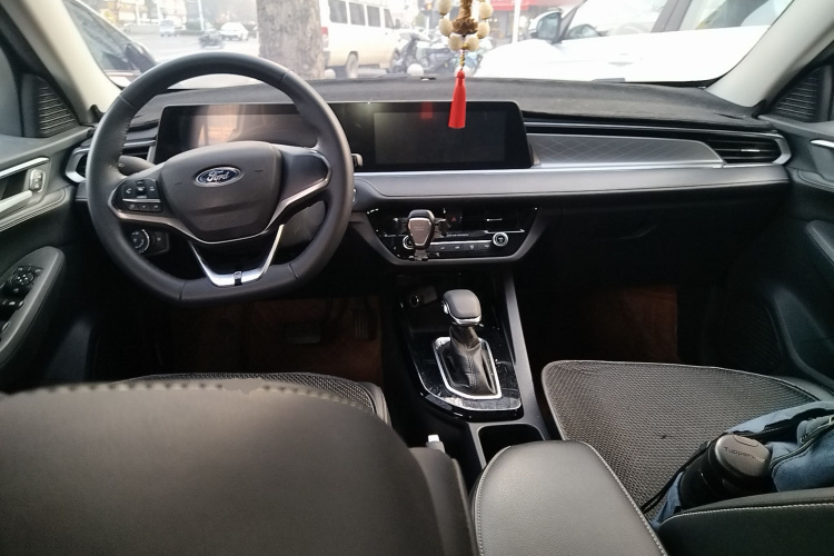 福特 福睿斯 2021款 1.5L 自动钻石版中控内饰7002