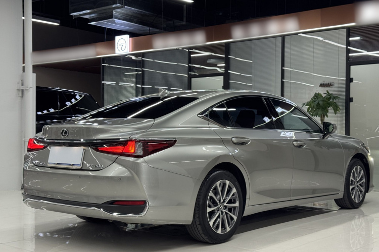 雷克萨斯ES 2022款 200 卓越版车身外观6006