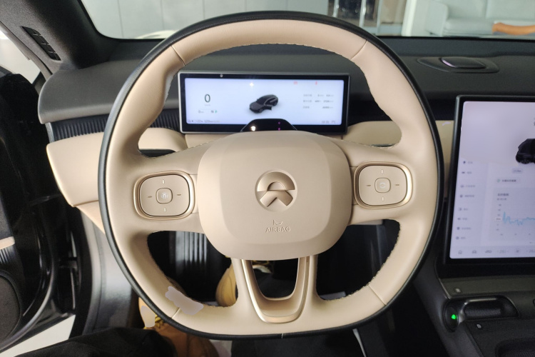 蔚来ET5T 2023款 75kWh Touring中控内饰13