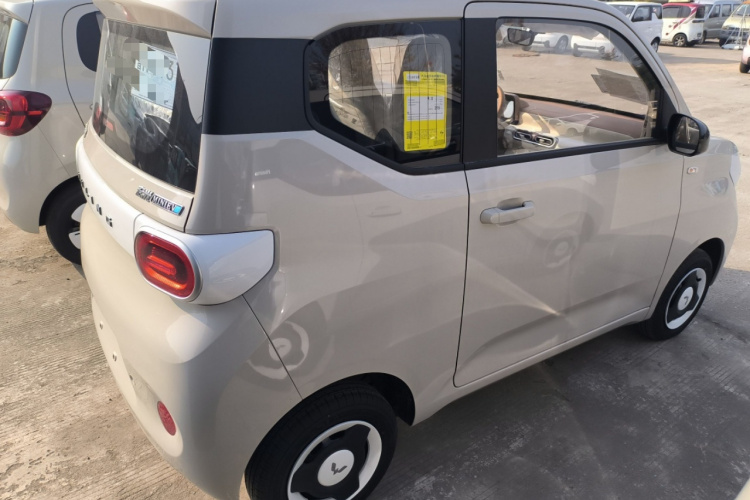 五菱汽车 宏光MINIEV 2024款 第三代 215km 青春版车身外观6005