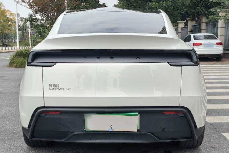 特斯拉 Model Y 2025款 后轮驱动版车身外观6007