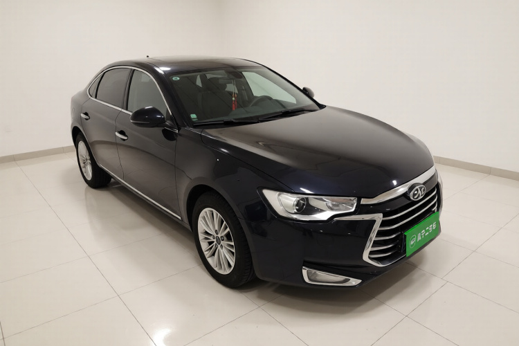 江汽集团 瑞风A60 2017款 1.5TGDI 自动豪华商务型车身外观3