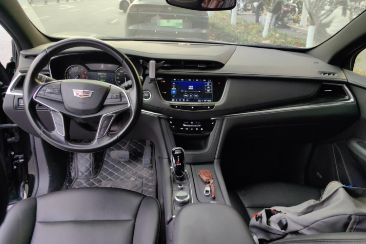 凯迪拉克XT5 2021款 28T 豪华型中控内饰12