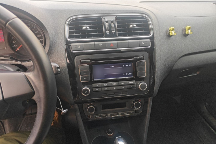 大众 Polo 2011款 1.6L 自动致酷版局部细节16