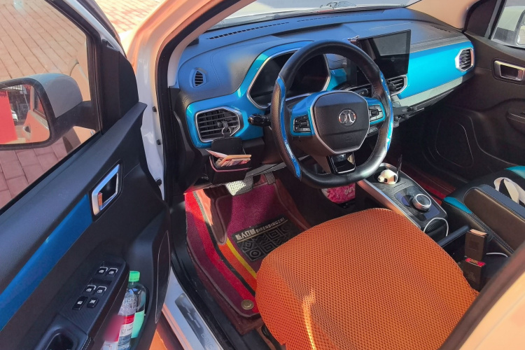 北汽新能源EC3 2018款 灵动版中控内饰20