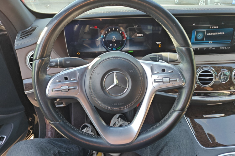 奔驰S级 2019款 S 320 L中控内饰13