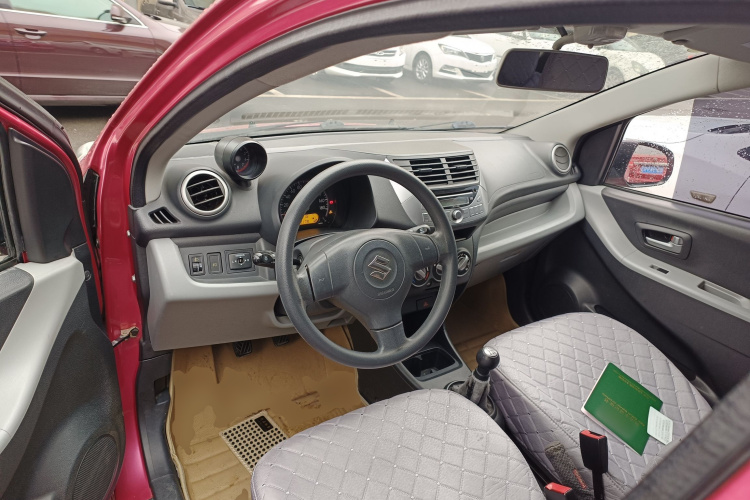 铃木 奥拓 2013款 1.0L 手动豪华型中控内饰12