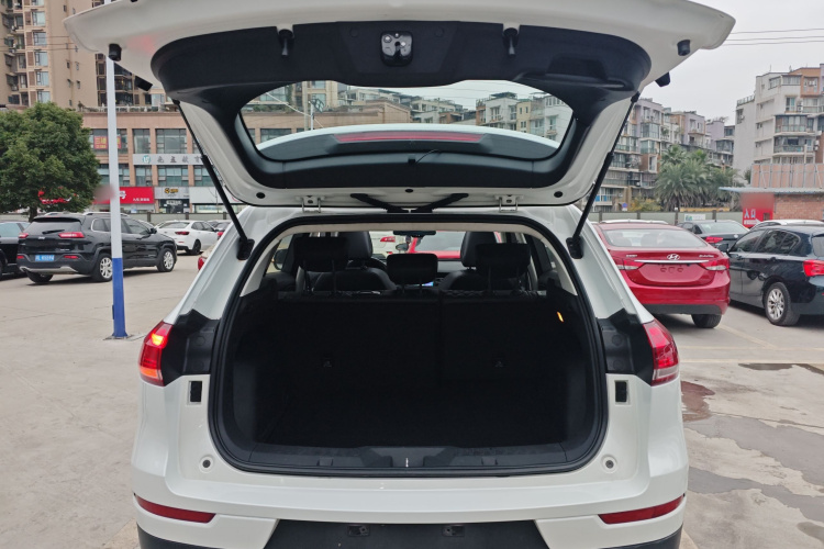 哈弗H6 2021款 1.5GDIT 自动冠军版机舱底盘23