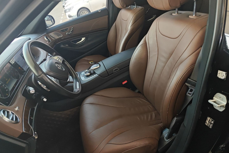 奔驰S级 2017款 S 320 L 商务型中控内饰19