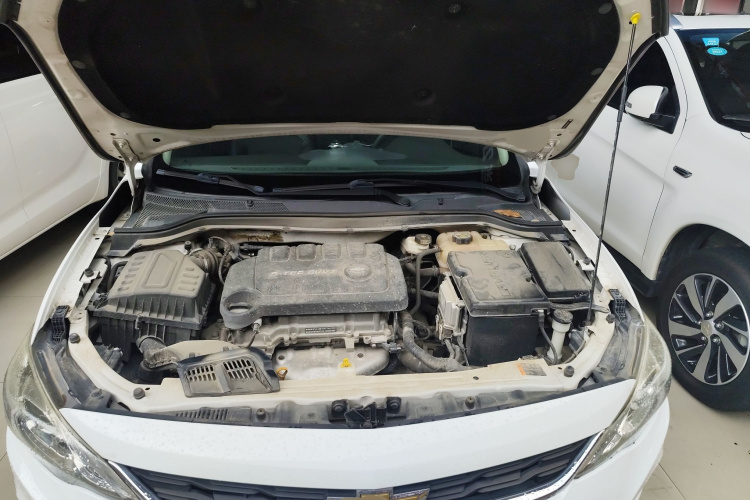 雪佛兰 科沃兹 2019款 320 自动欣悦版机舱底盘24