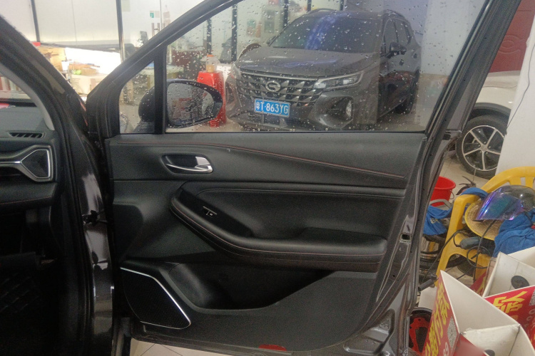 广汽传祺 传祺GS4 2021款 270T 自动科技纵享版中控内饰7005