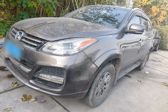 江铃 驭胜S350 2013款 2.4T 手动两驱柴油豪华版7座