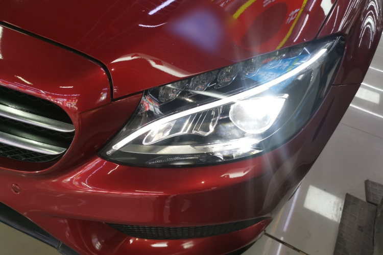 奔驰C级 2018款 C 200 运动版局部细节36