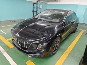 红旗E-QM5 2023款 改款 基础出行版