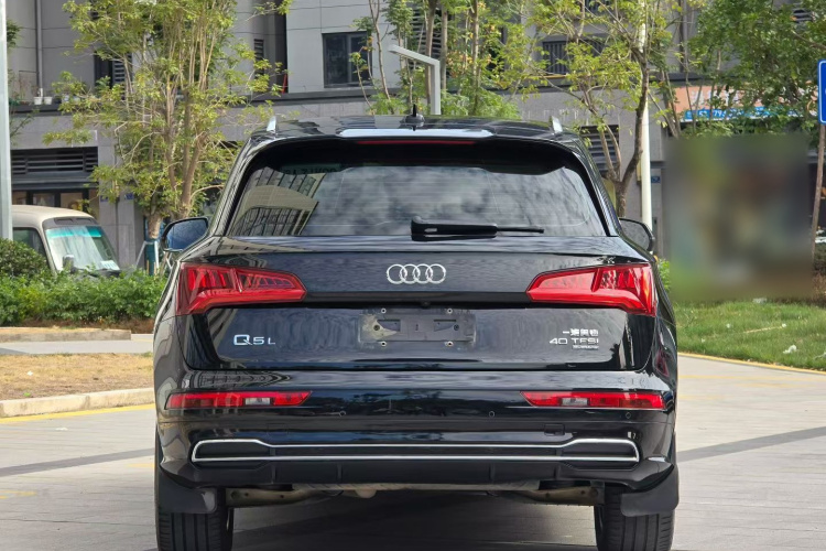 奥迪Q5L 2018款 40 TFSI 荣享时尚型 国V车身外观6004