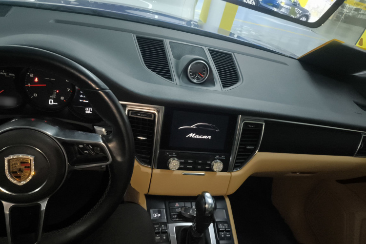 保时捷 2017款  Macan 2.0T中控内饰12