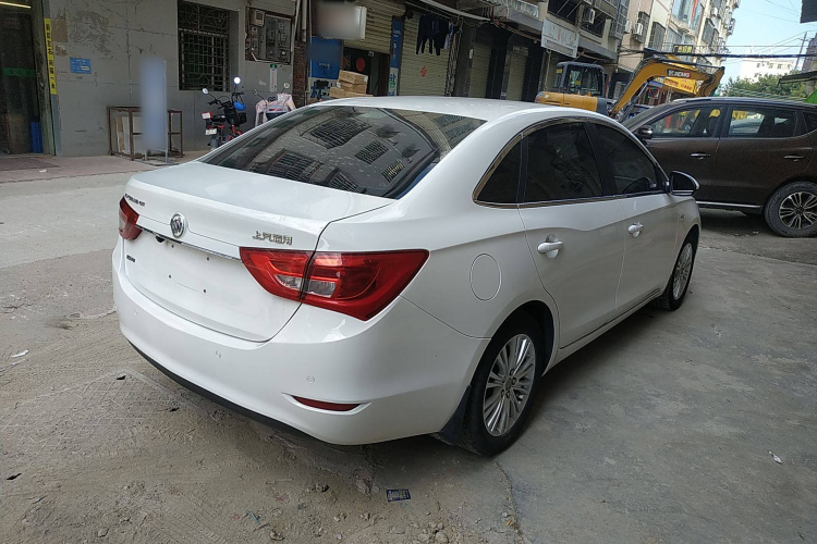 别克 英朗 2017款 15N 自动精英型车身外观7