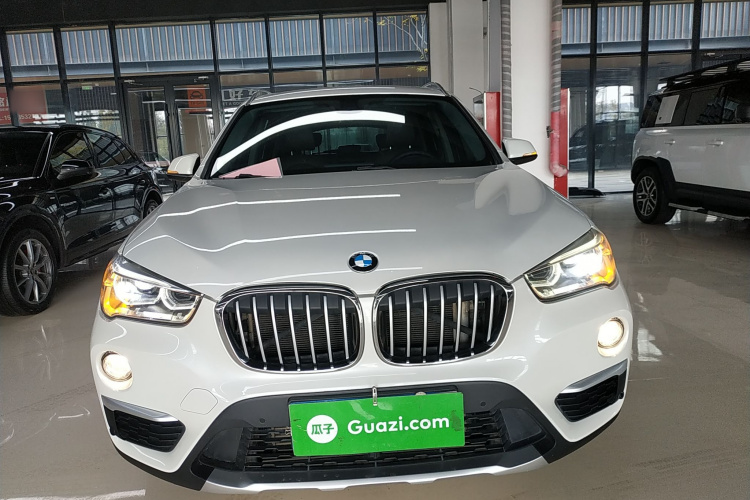 宝马X1 2016款 sDrive18Li 豪华型车身外观2