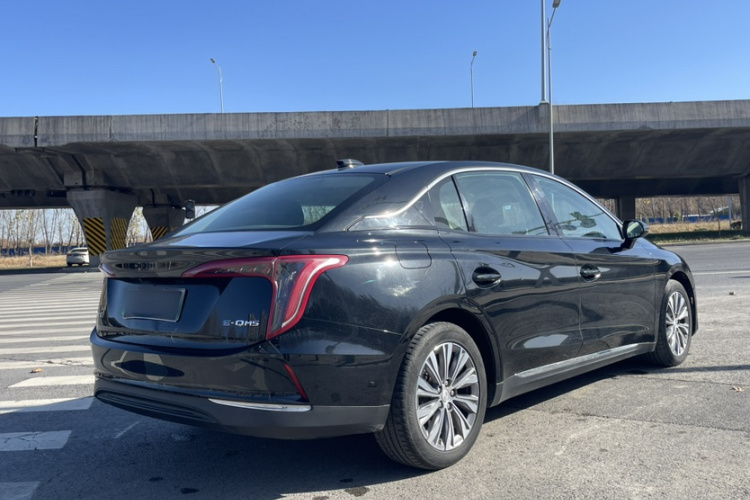 红旗E-QM5 2022款 431km 充电乐享版车身外观6001