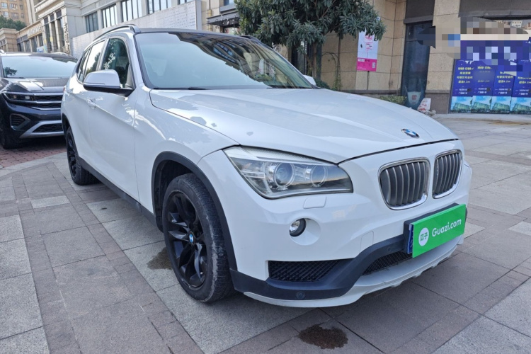 宝马X1 2014款 sDrive18i 领先型车身外观3