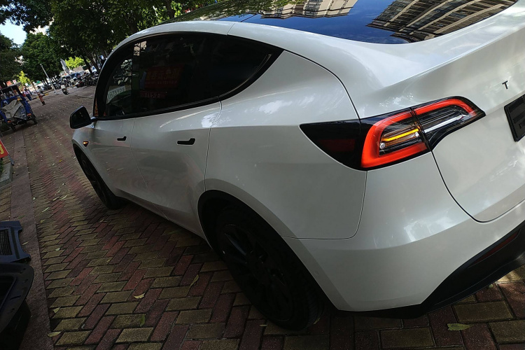 特斯拉 Model Y 2022款 改款 后轮驱动版车身外观6003