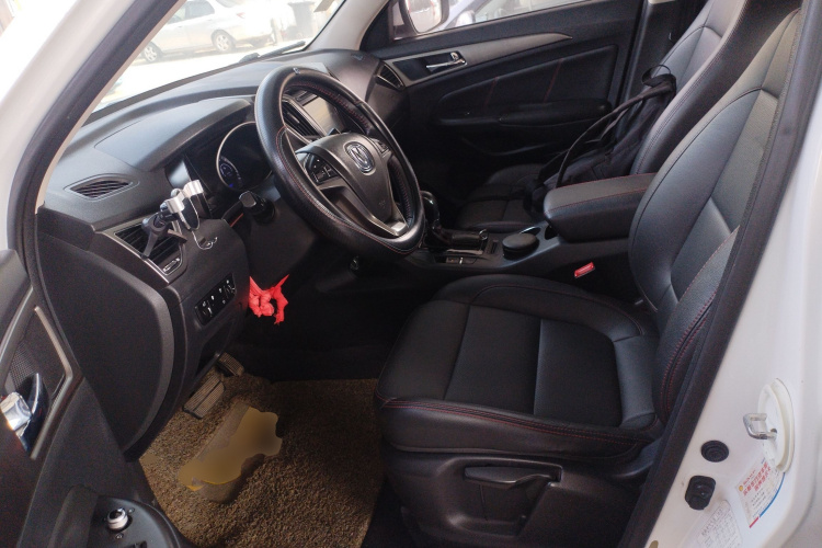 长安CS75 2016款 1.8T 自动精英型 国V中控内饰19