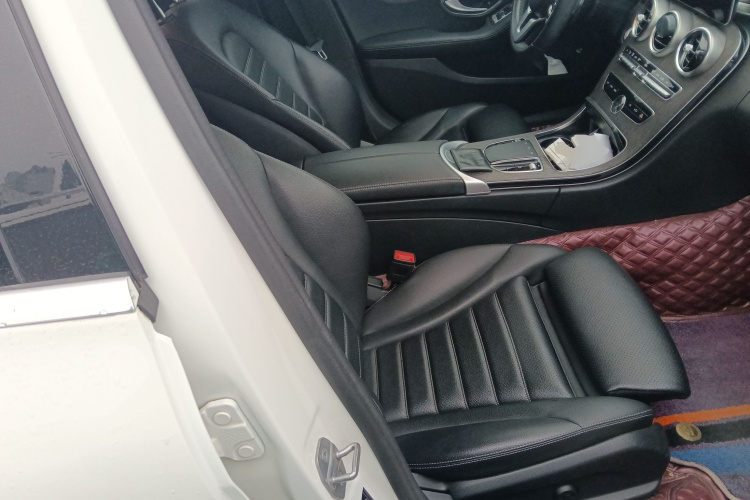 奔驰C级 2020款 C 260 L局部细节41