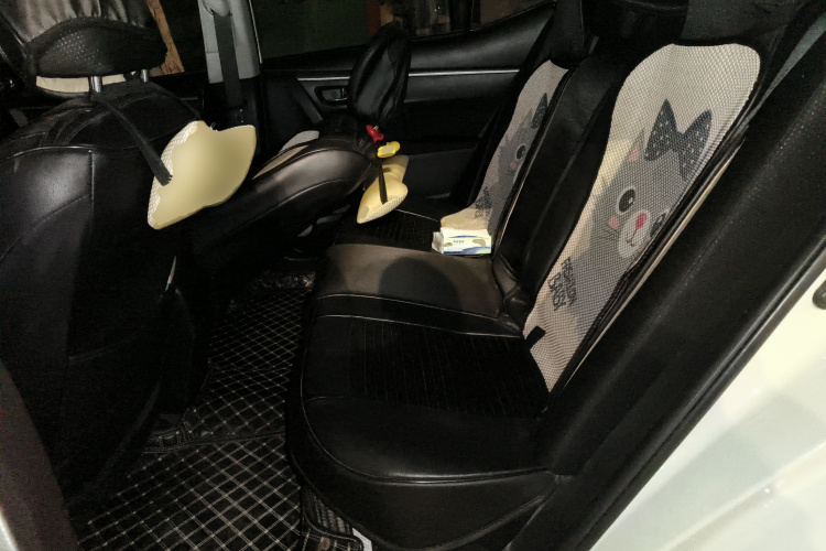 丰田 雷凌 2017款 改款双擎 1.8H GS E-CVT精英天窗版 国V中控内饰21