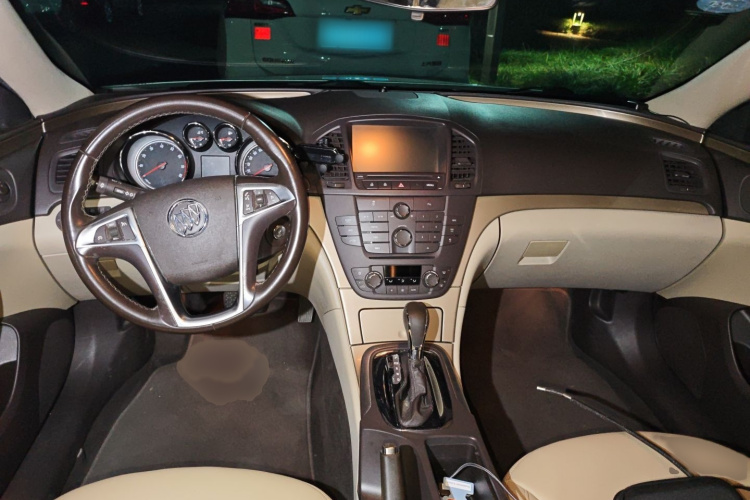 别克 君威 2012款 2.0L 舒适版中控内饰7002