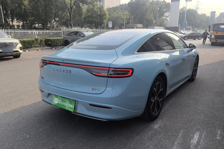 鸿蒙智行 智界S7 2025款 855km Max车身外观6003