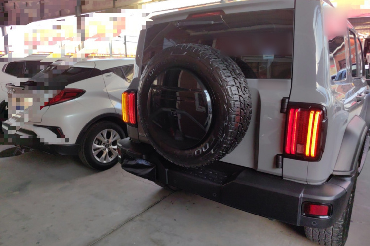 坦克300 2023款 越野版 2.0T 征服者车身外观6