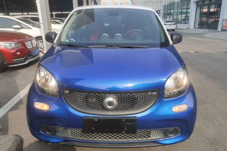 smart forfour 2018款 1.0L 52千瓦灵动版车身外观6001