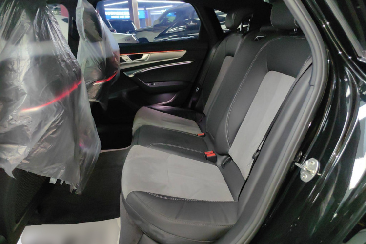 奥迪A6L 2023款 45 TFSI 臻选动感型中控内饰21