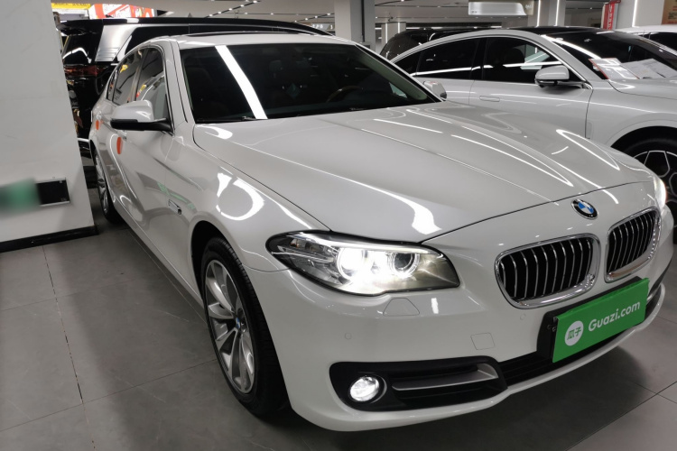 宝马5系 2014款 528Li 领先型车身外观3