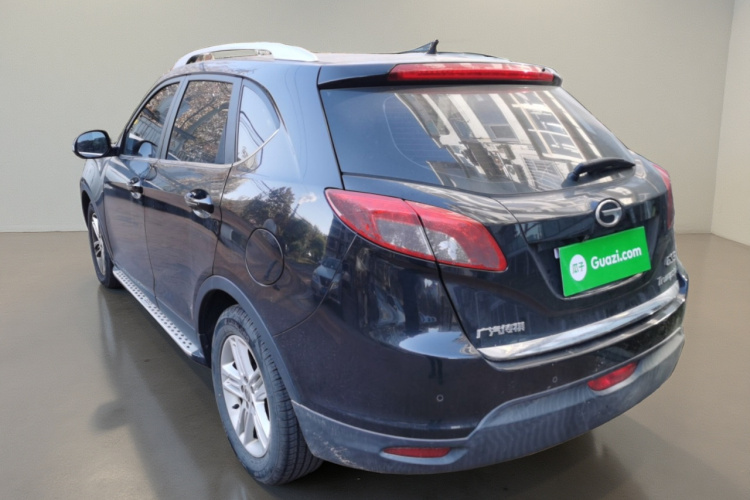 广汽传祺 传祺GS5 2014款 2.0L 自动两驱超享版车身外观5