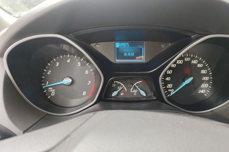 福特 福克斯 2012款 三厢 1.6L 自动舒适型局部细节14